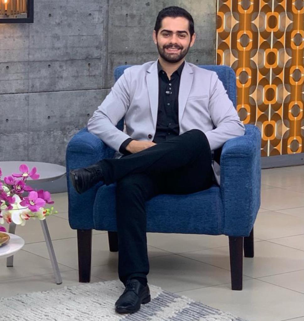 DR. FARHAD REZVANI MONGE