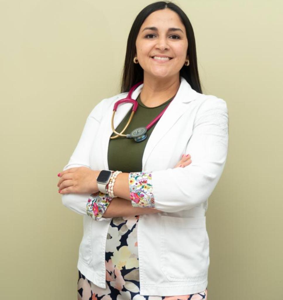 DRA LAURA VÍQUEZ ACOSTA