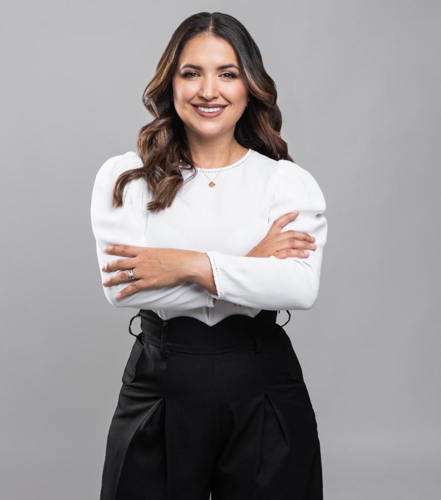 DRA NATALY ARGUEDAS VÁSQUEZ