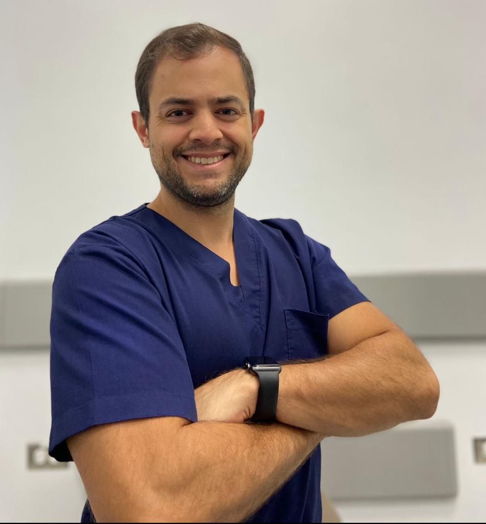 DR PABLO ANDRÉS MORA MORA