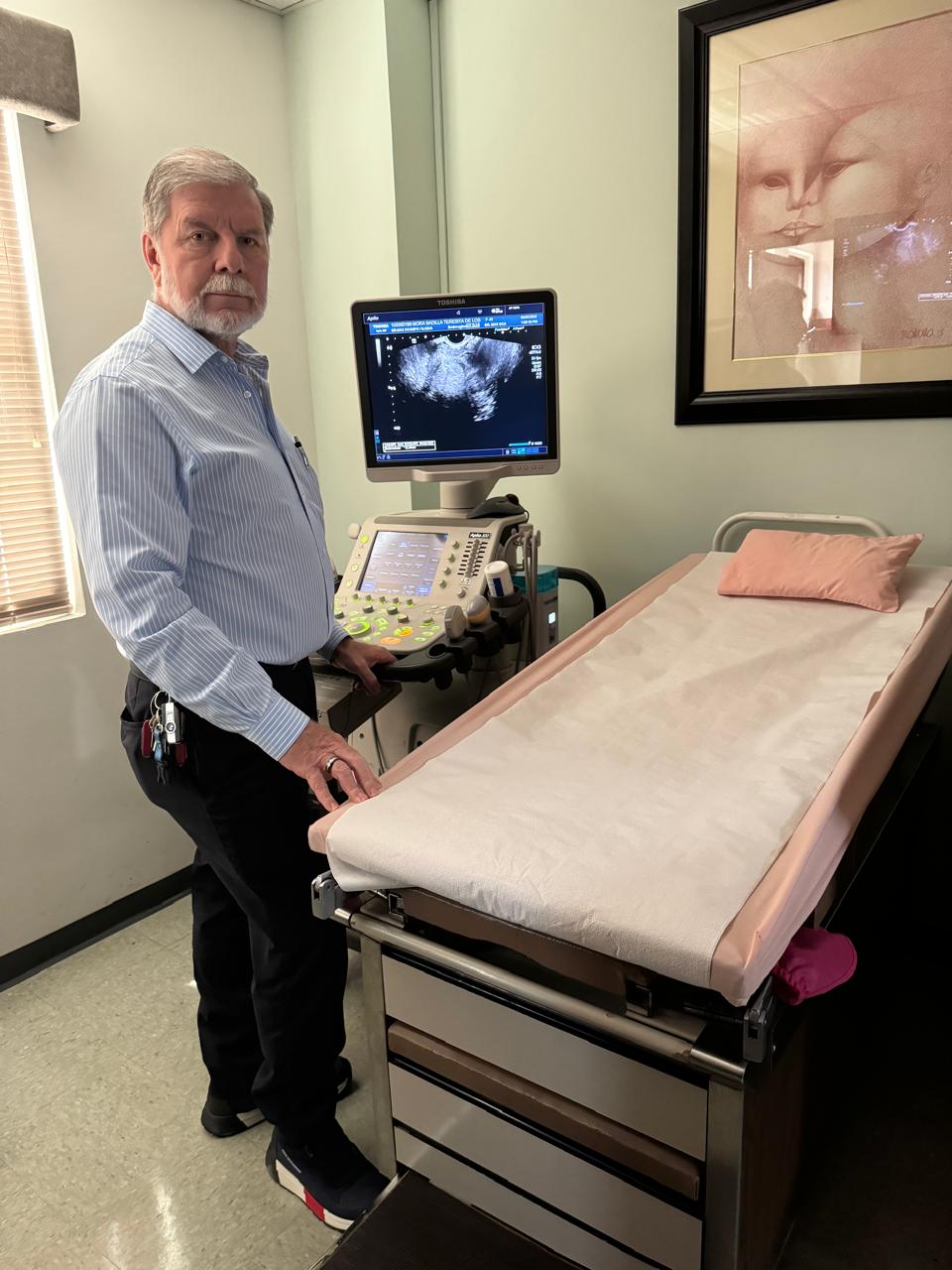 DR. MAX OCAMPO RODRÍGUEZ